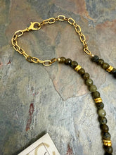 Load image into Gallery viewer, Dark Tone Labradorite Stone Beaded Necklace Set