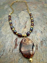 Load image into Gallery viewer, Dragon’s Vein Agate Pendant Necklace with Czech Glass Beads