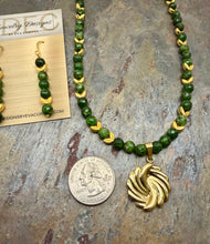Load image into Gallery viewer, Faceted Green Serpentine Stone Beaded Necklace Set