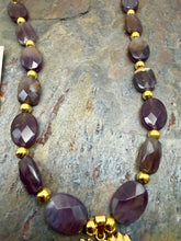 Load image into Gallery viewer, Plum Agate Stone Necklace Set with Heart Shaped Pendant