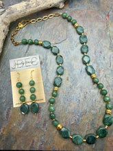Load image into Gallery viewer, Mint Jasper and Quartz Stone Beaded Jewelry Set