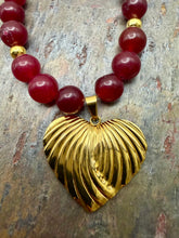 Load image into Gallery viewer, Cranberry Quartz and Hearts Statement Pendant Necklace Set