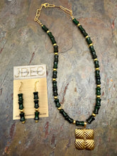 Load image into Gallery viewer, Dark Green Quartz Stone Beaded Necklace Set

