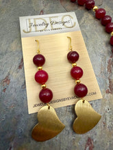 Load image into Gallery viewer, Cranberry Quartz and Hearts Statement Pendant Necklace Set
