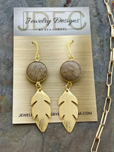 Load image into Gallery viewer, Jasper jewelry set with brass leaf charms
