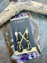 Load image into Gallery viewer, Chocolate Brown Freshwater Pearl Earrings with Agate Stone Beads
