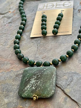 Load image into Gallery viewer, Serpentine and Green Quartz jewelry set with bronze accents
