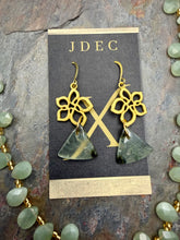Load image into Gallery viewer, Prehnite and New Jade Stone Jewelry Set
