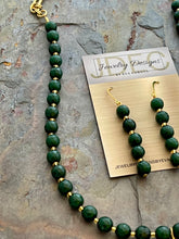 Load image into Gallery viewer, Serpentine and Green Quartz jewelry set with gold accents
