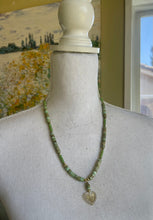Load image into Gallery viewer, Green Turquoise Howlite jewelry set with Czech glass beads and heart link chain
