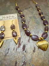 Load image into Gallery viewer, Plum Agate Stone Necklace Set with Heart Shaped Pendant
