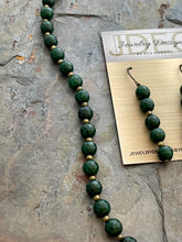 Load image into Gallery viewer, Serpentine and Green Quartz jewelry set with bronze accents
