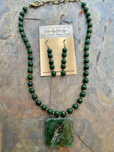 Load image into Gallery viewer, Serpentine and Green Quartz jewelry set with bronze accents
