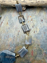 Load image into Gallery viewer, Gray Agate Stone Statement Beaded Necklace
