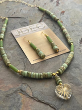 Load image into Gallery viewer, Green Turquoise Howlite jewelry set with Czech glass beads and heart link chain
