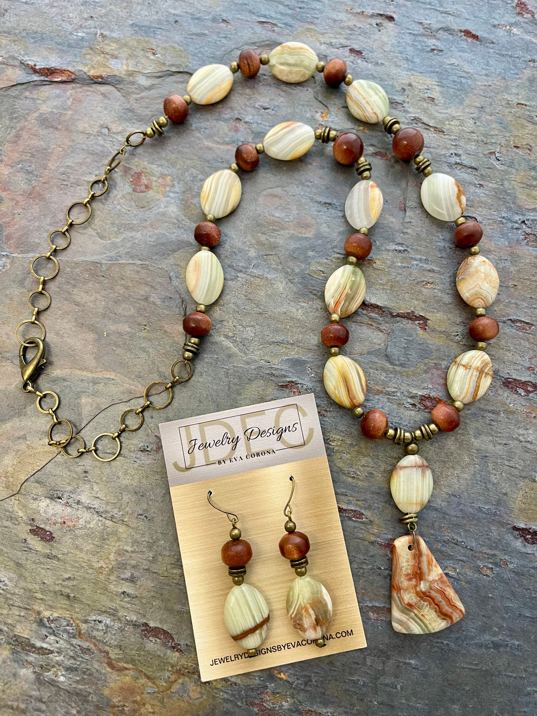 Green Onyx and Goldstone jewelry set with Chalcedony stone pendant