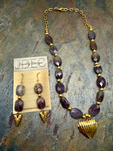 Load image into Gallery viewer, Plum Agate Stone Necklace Set with Heart Shaped Pendant
